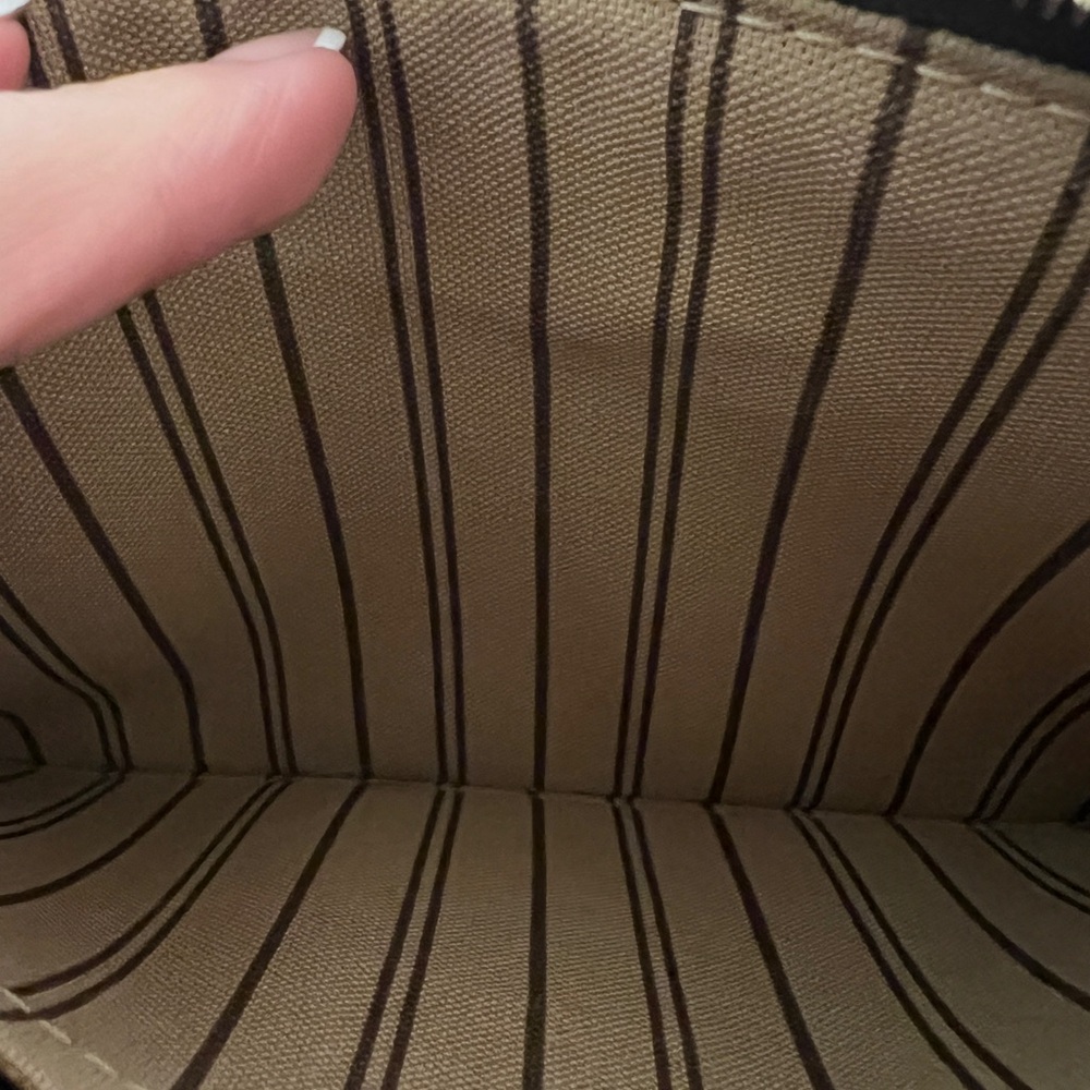 Louis Vuitton Brown and Tan Monogram Pouch - Picture 9 of 10